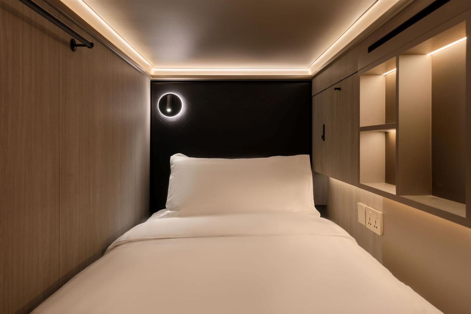 Cube Social Boutique Capsule Hotel At Boat Quay Szingapúr Szoba fotó