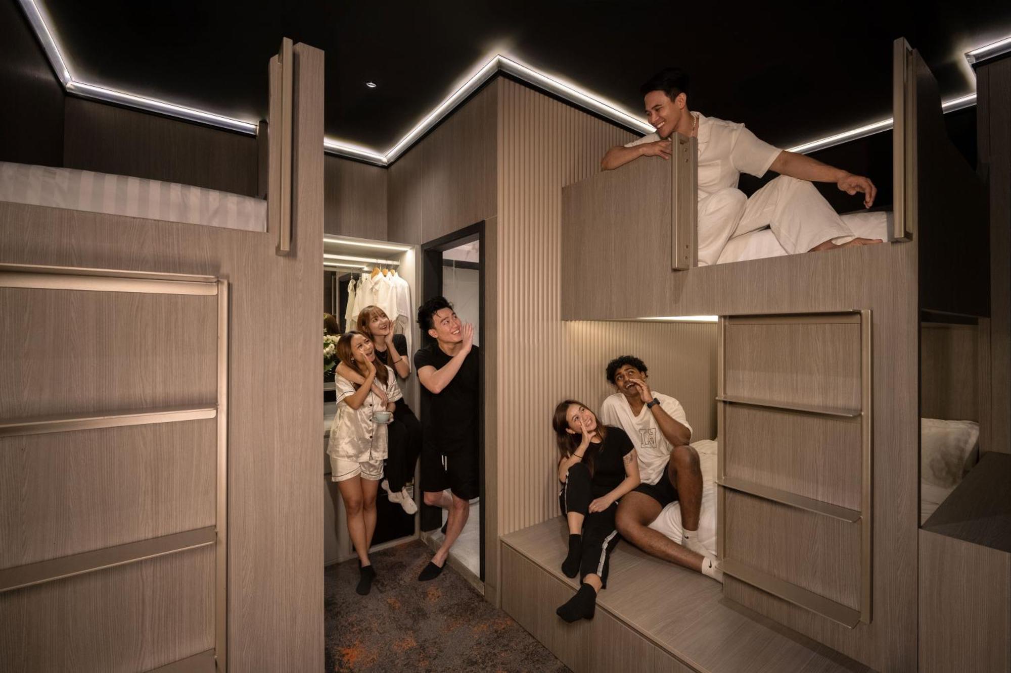 Cube Social Boutique Capsule Hotel At Boat Quay Szingapúr Kültér fotó