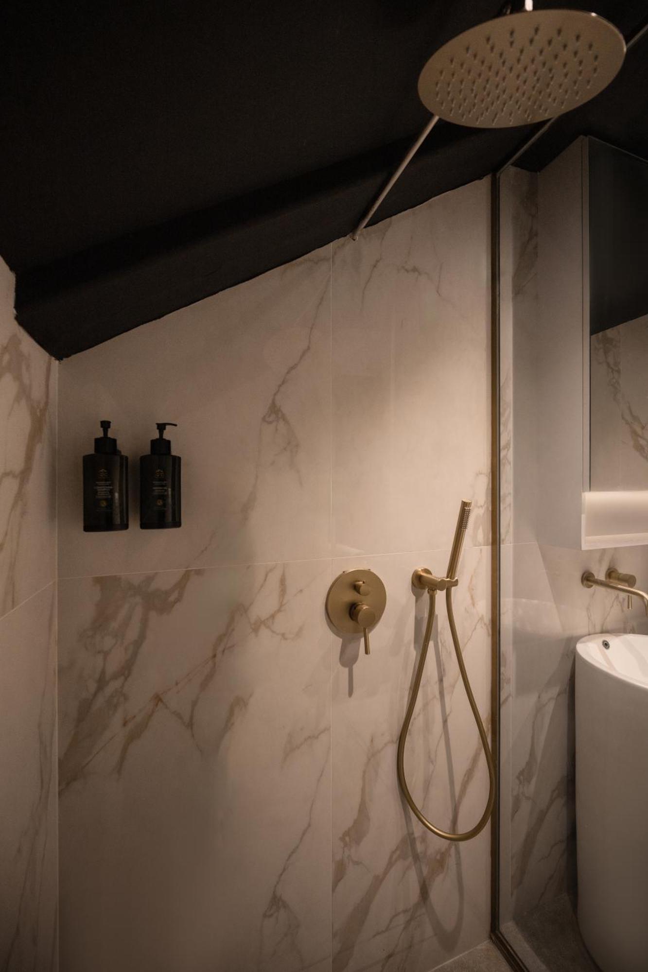 Cube Social Boutique Capsule Hotel At Boat Quay Szingapúr Kültér fotó