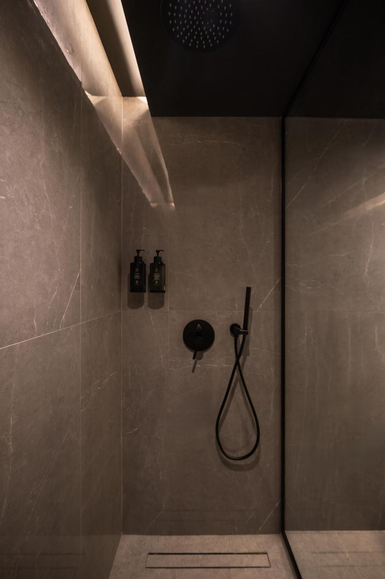 Cube Social Boutique Capsule Hotel At Boat Quay Szingapúr Kültér fotó